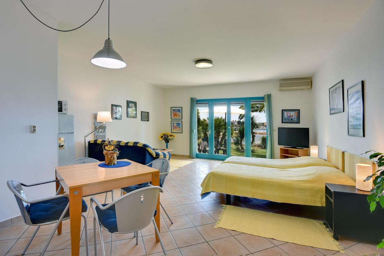 Apartments Villa Ana Medulin Ngoại thất bức ảnh