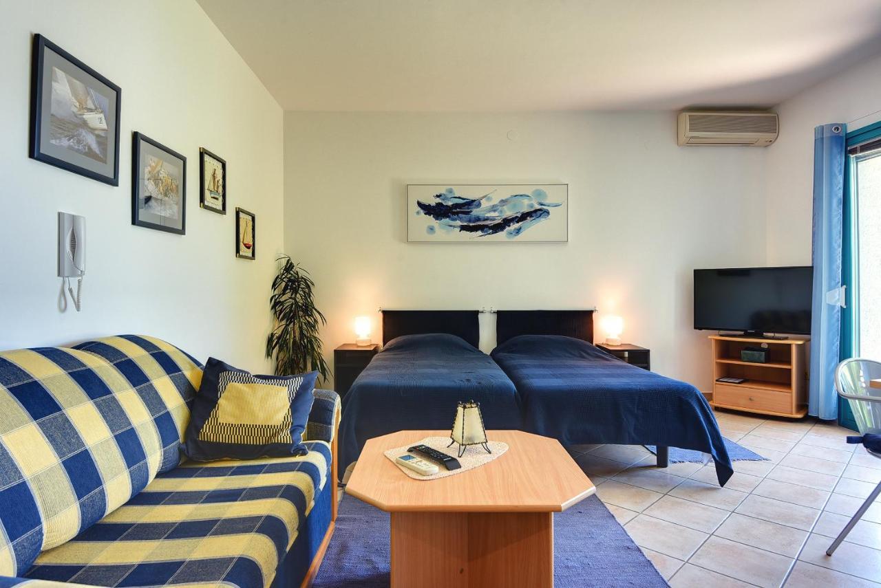 Apartments Villa Ana Medulin Ngoại thất bức ảnh