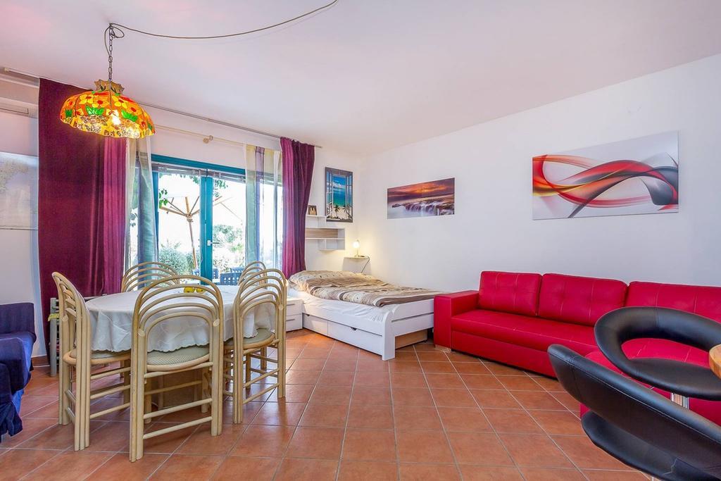 Apartments Villa Ana Medulin Ngoại thất bức ảnh